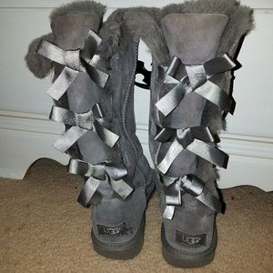 Grey Bow Uggs